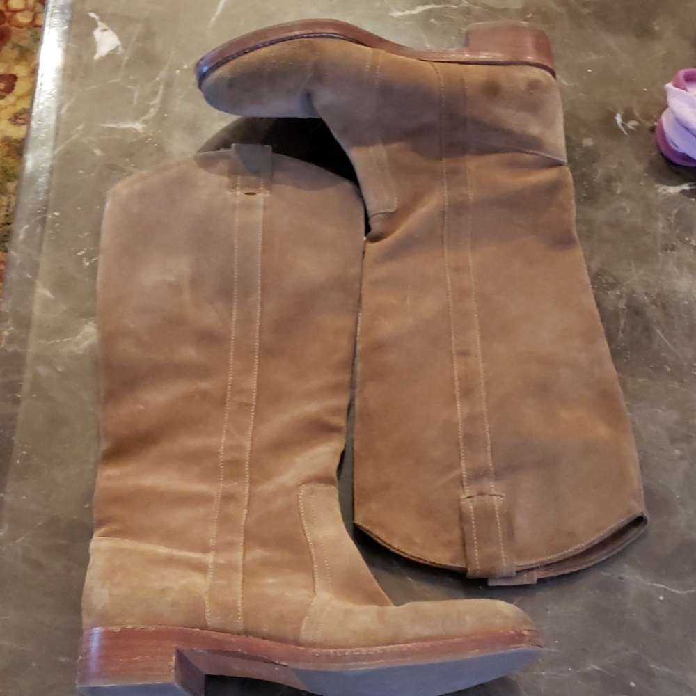 Via Spiga suede boots